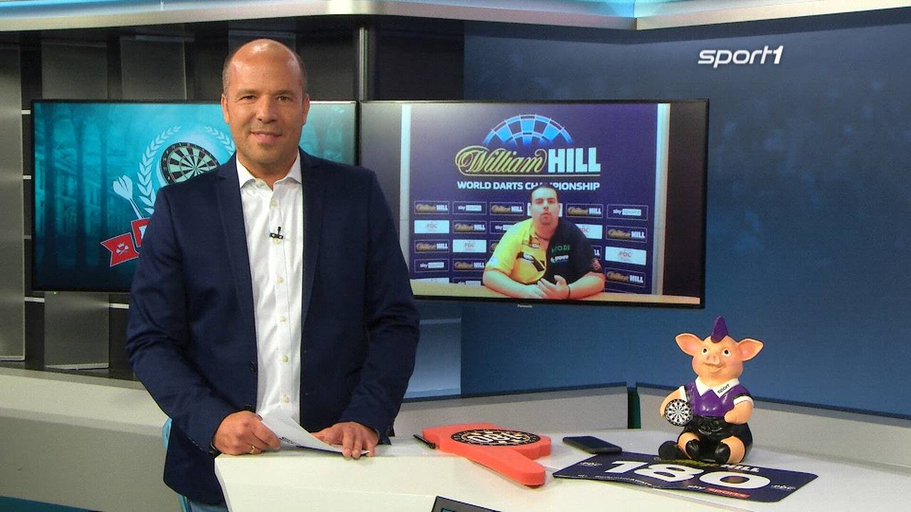 Darts-WM 2021:Gabriel Clemens im Gespräch vor dem Spiel gegen Krzysztof Ratajski