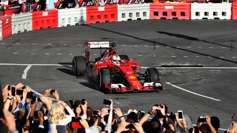 F1 Live In London Takes Over Trafalgar Square - Car Parade