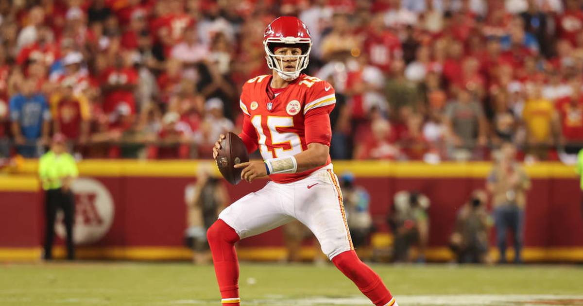 Patrick Mahomes Signs Record-Breaking $210.6 Million Contract with the Kansas City Chiefs: NFL Insider Ian Rapoport Reports