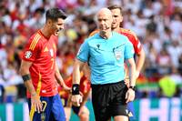 Im Duell zwischen Deutschland und Spanien geht es mächtig zur Sache. Für drei spanische Stars hat das Konsequenzen. 