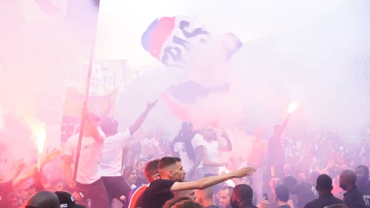 Messi-Mania bei PSG: Ausnahmezustand auf den Straßen von Paris