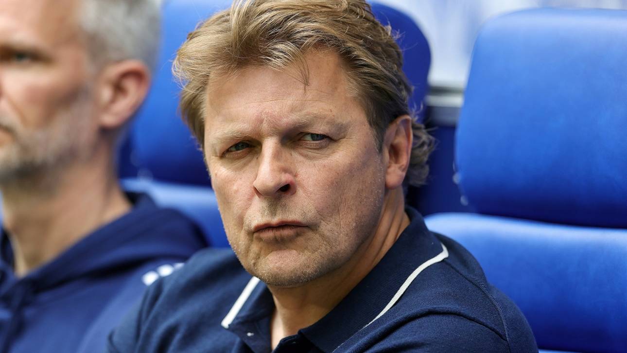 Schalke-Direktor will „Trainer schützen“