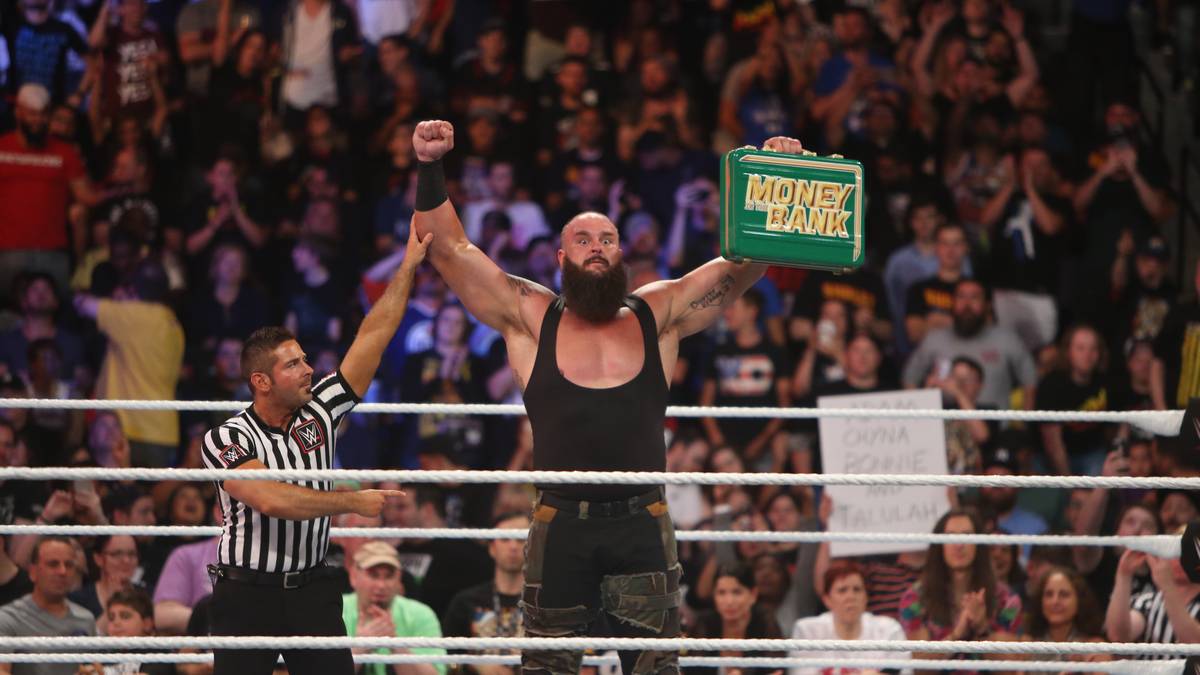 Der frühere Universal Champion Owens kommt nicht zu einer einzigen Offensivaktion