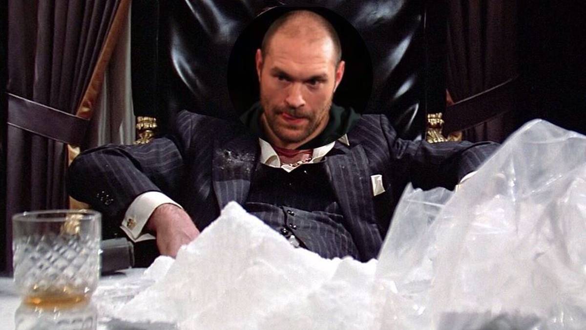 Der 28-Jährige twittert derweil ein Standbild aus dem Film Scarface. Auf diesem ist Hauptfigur Tony Montana zu sehen, der vor einem Tisch mit einer großen Menge der Droge sitzt. Fury ersetzte Al Pacinos Gesicht durch sein eigenes.