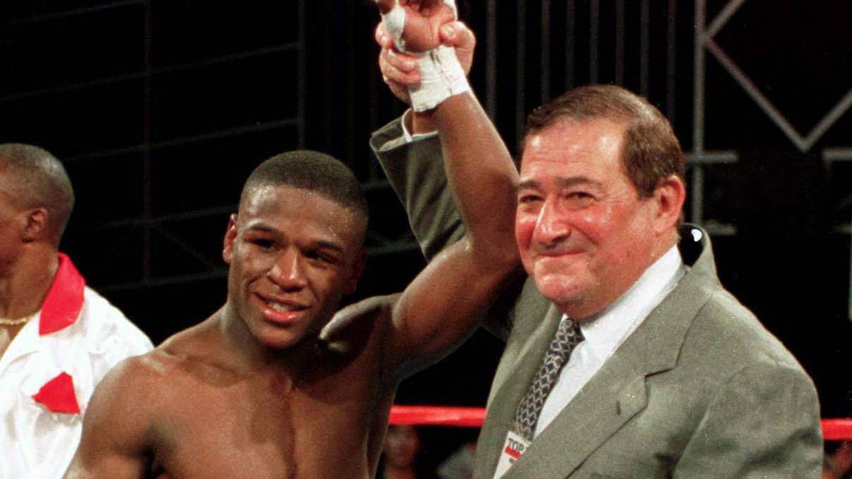 Mayweather feiert den ersten großen Triumph mit Promoter Bob Arum