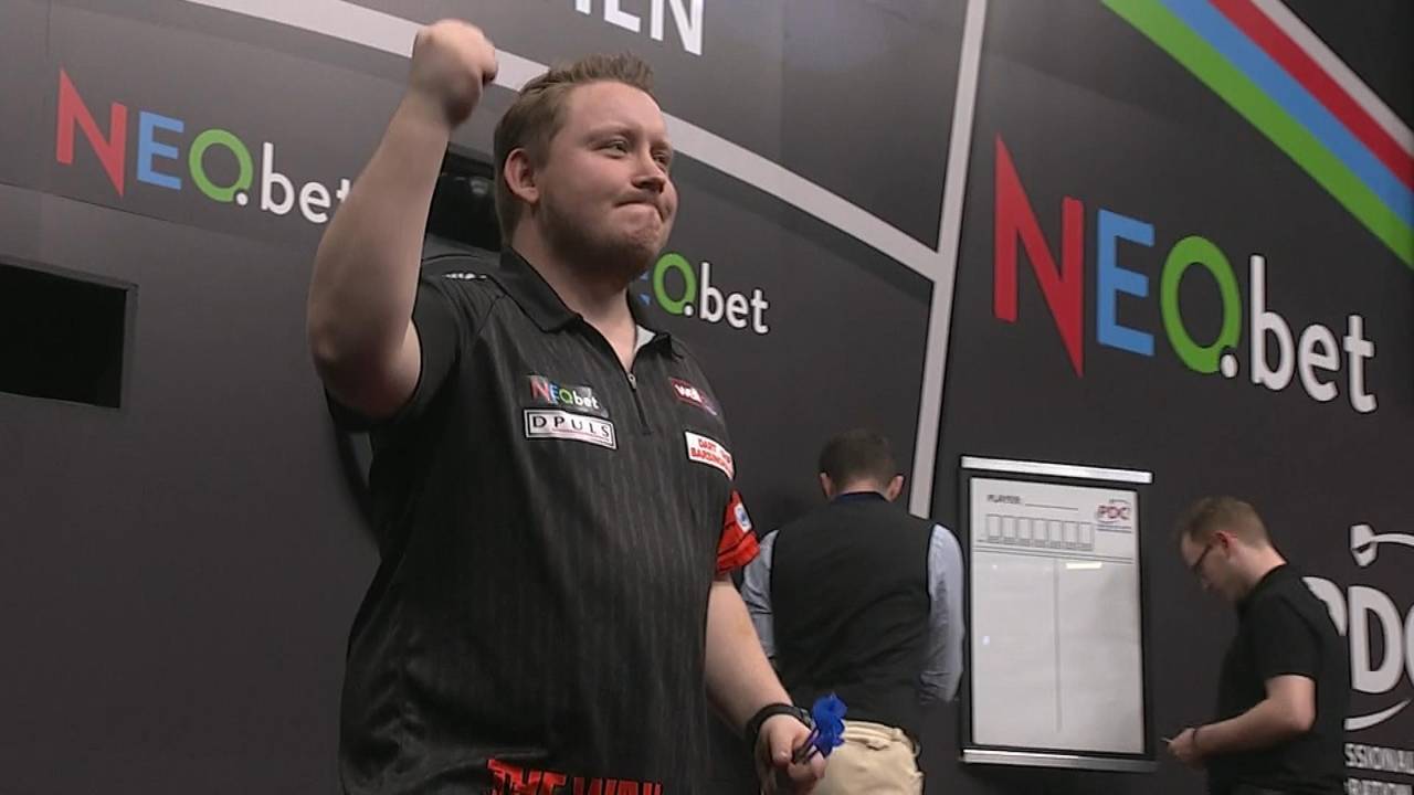 German Darts Grand Prix: Martin Schindler gewinnt gegen Vitezslav Sedlak mit 6:1