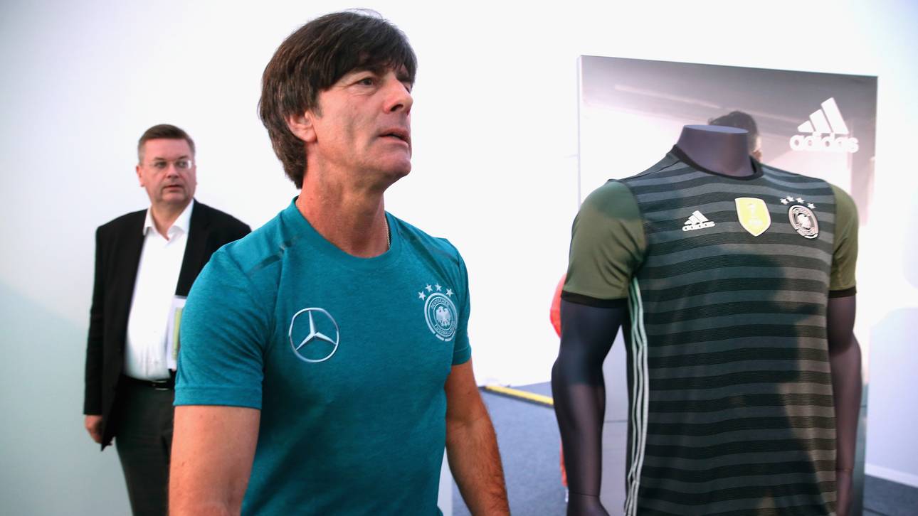 Löws Zukunft weiter offen