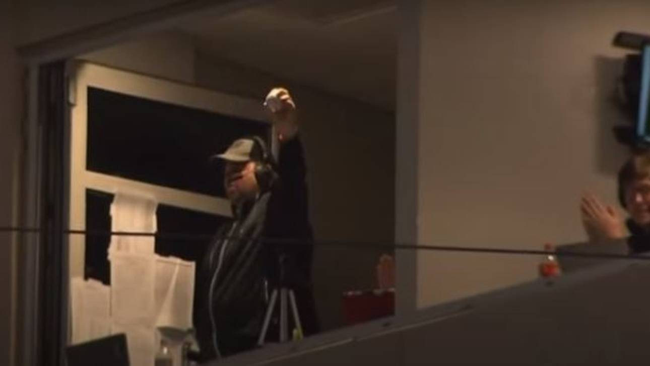 Live-Kommentator mit irrem Catch