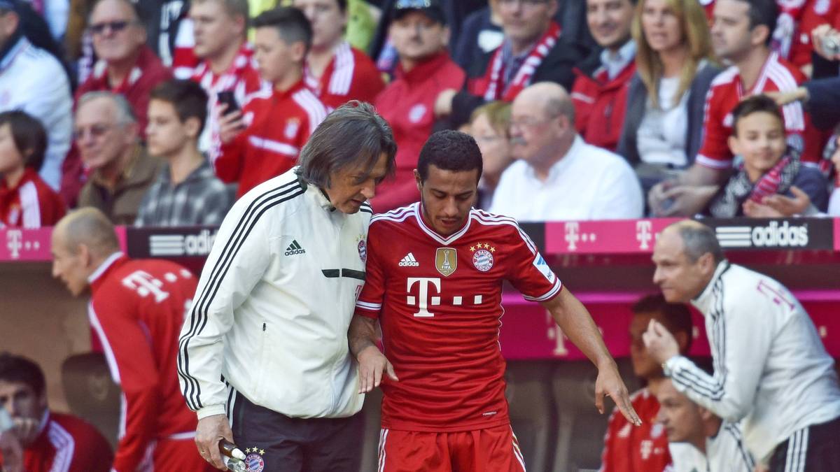 Bei den Bayern kriselt es indes im Verhältnis zwischen Müller-Wohlfahrt und Trainer Pep Guardiola. Der Arzt macht den Trainer mitverantwortlich für die lange Verletzungspause von Thiago Alcantara (Foto). Guardiola habe bei der Genesung des Mittelfeldspielers zu sehr aufs Tempo gedrückt
