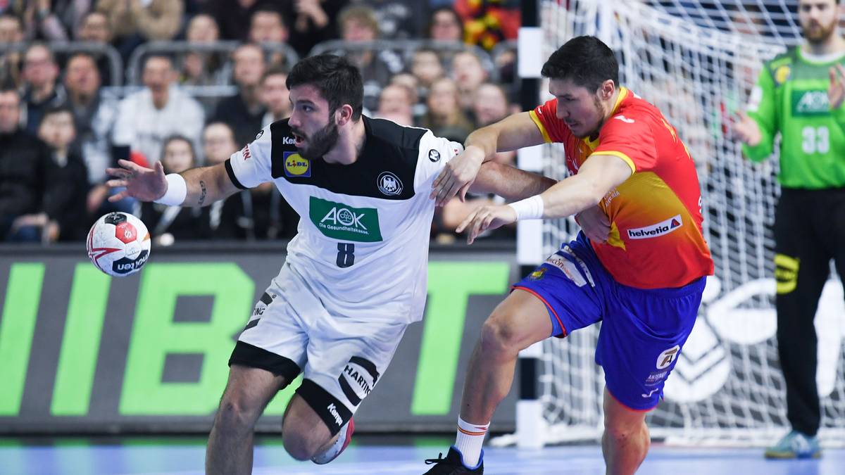 RÜCKRAUM MITTE: Tim Suton (TBV Lemgo)