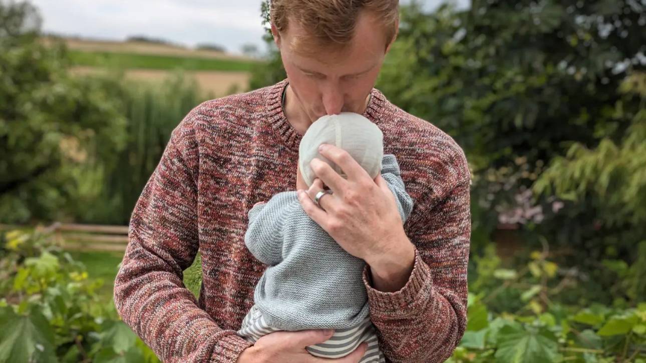 Babyglück bei Skisprung-Held