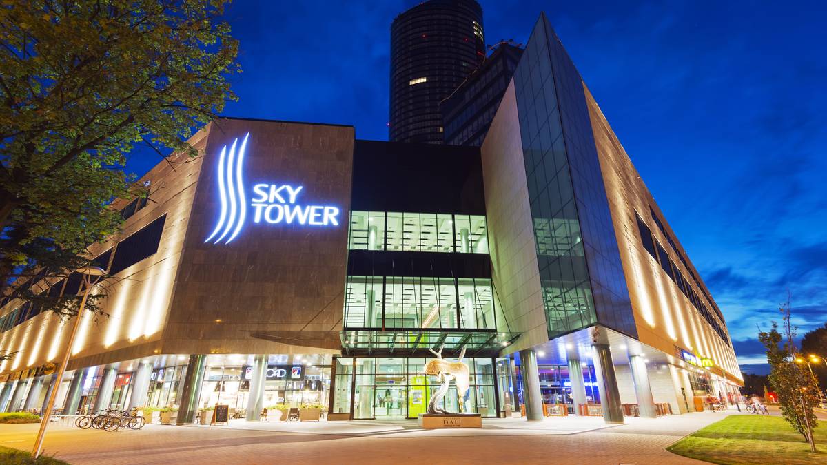 SKY TOWER: Im Sky Tower finden die Bowling-Wettbewerbe statt