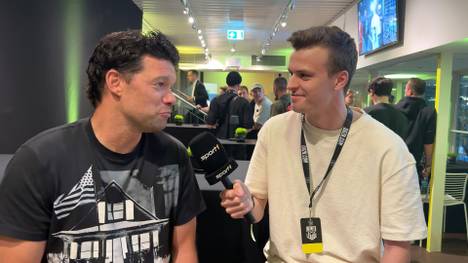 Im Rahmen der "Infinity League" nennt Michael Ballack seine EM-Favoriten und die Chancen der DFB-Elf.