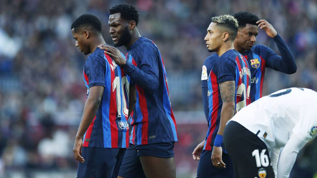 Nanu? Barca-Star trägt Bayern-Trikot