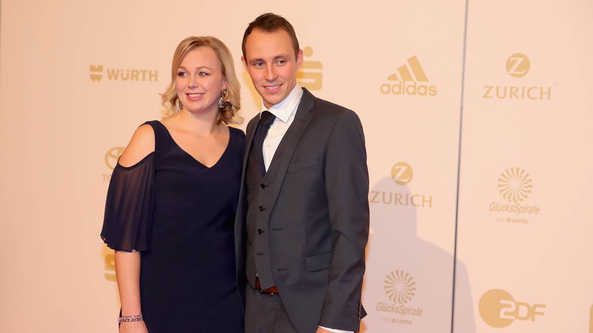 PLATZ 2: ERIC FRENZEL (1139 Punkte) - Erneut hat es nicht ganz für den Sieg für Kombinierer Frenzel gereicht. 2014 musste er sich trotz Olympiagold Robert Harting geschlagen geben - diesmal kehrte er sogar mit zweimal Gold und einmal Bronze von den Olympischen Spielen aus Pyeongchang zurück - doch wieder bekam einer mehr Stimmen