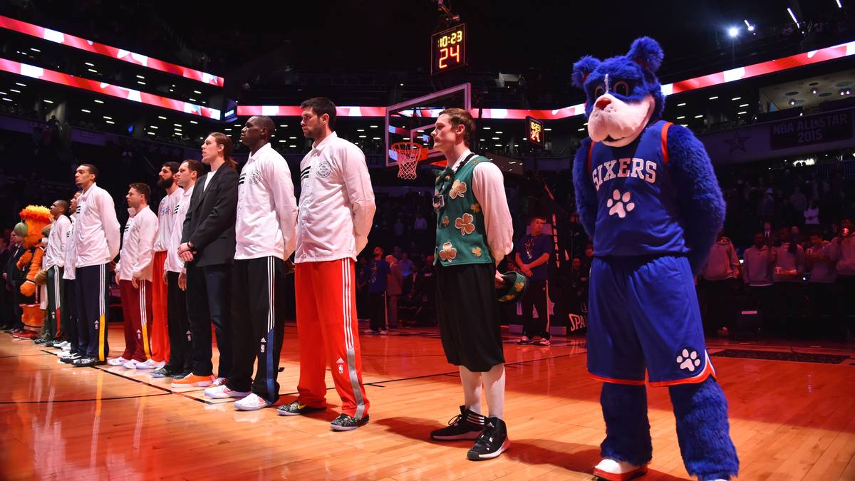 Da lauschen selbst die Maskottchen artig und andächtig