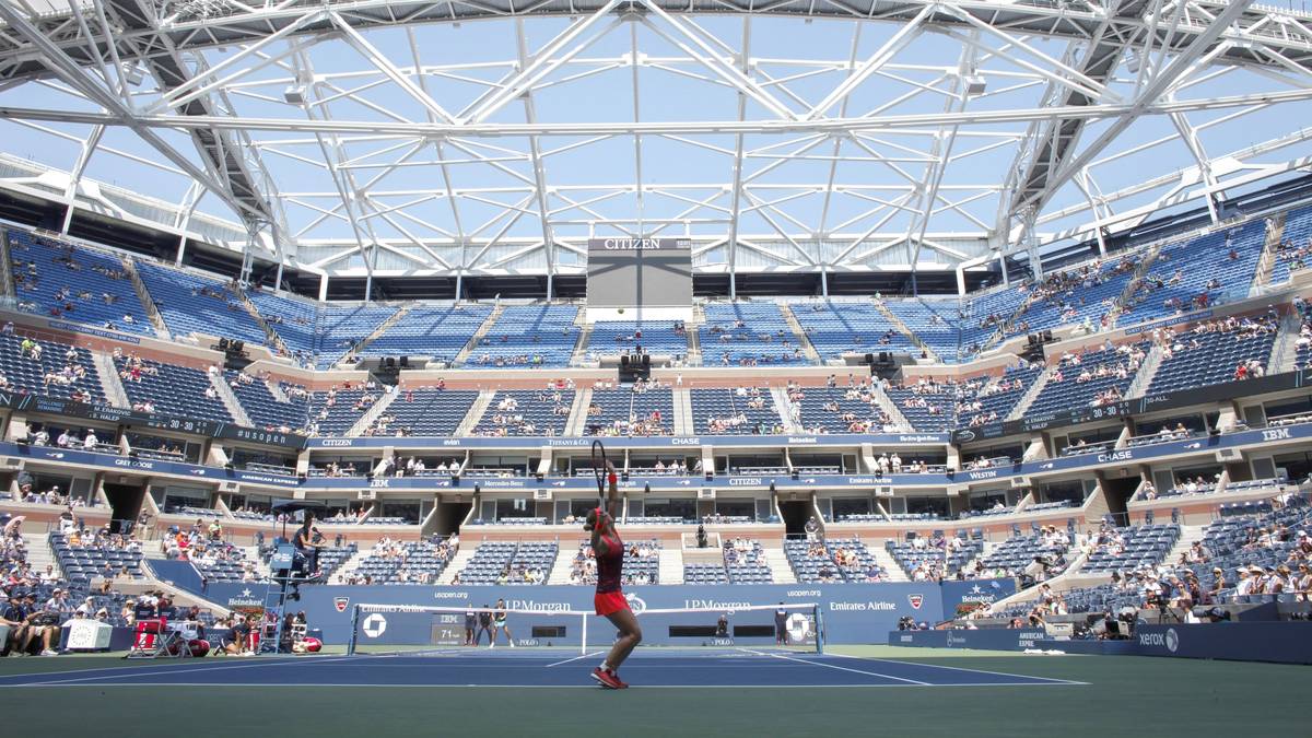 TAG 2:  Während sich in Deutschland der Sommer langsam verabschiedet, ist über der Anlage in Flushing Meadows erneut kein Wölkchen am Himmel zu sehen