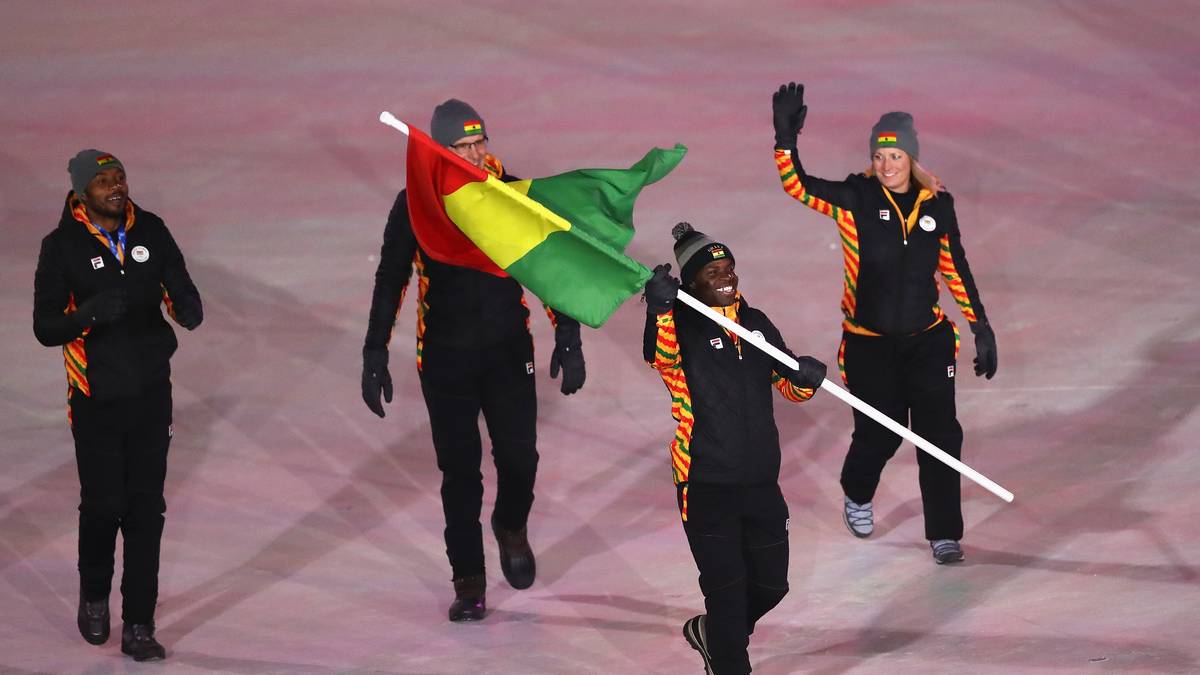 Anschließend folgen mit großer Begeisterung Ghana und Skeletoni Akwasi Frimpong 