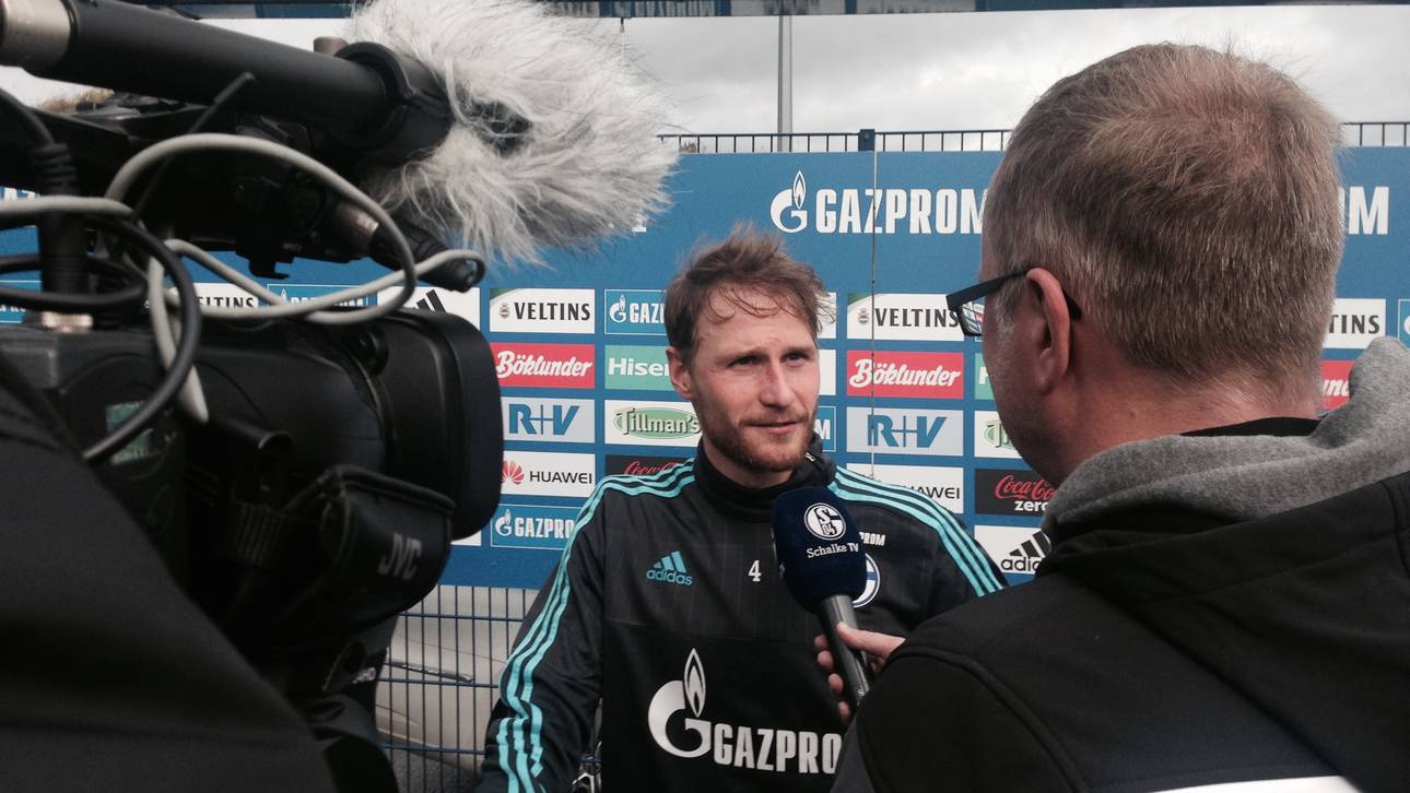 Höwedes unterstützt DFB-Team