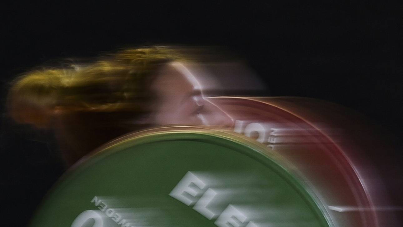 Lang holt Gold im Gewichtheben