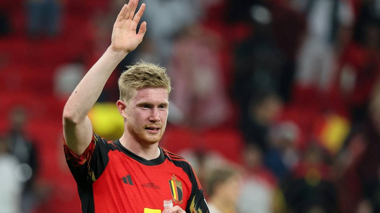 De Bruyne staunt über Ehrung