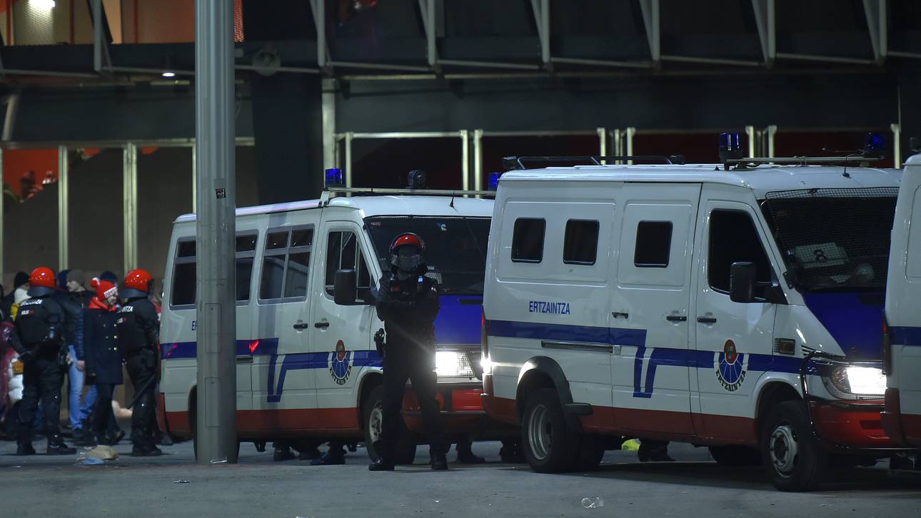 Tragödie in Bilbao: Polizist stirbt
