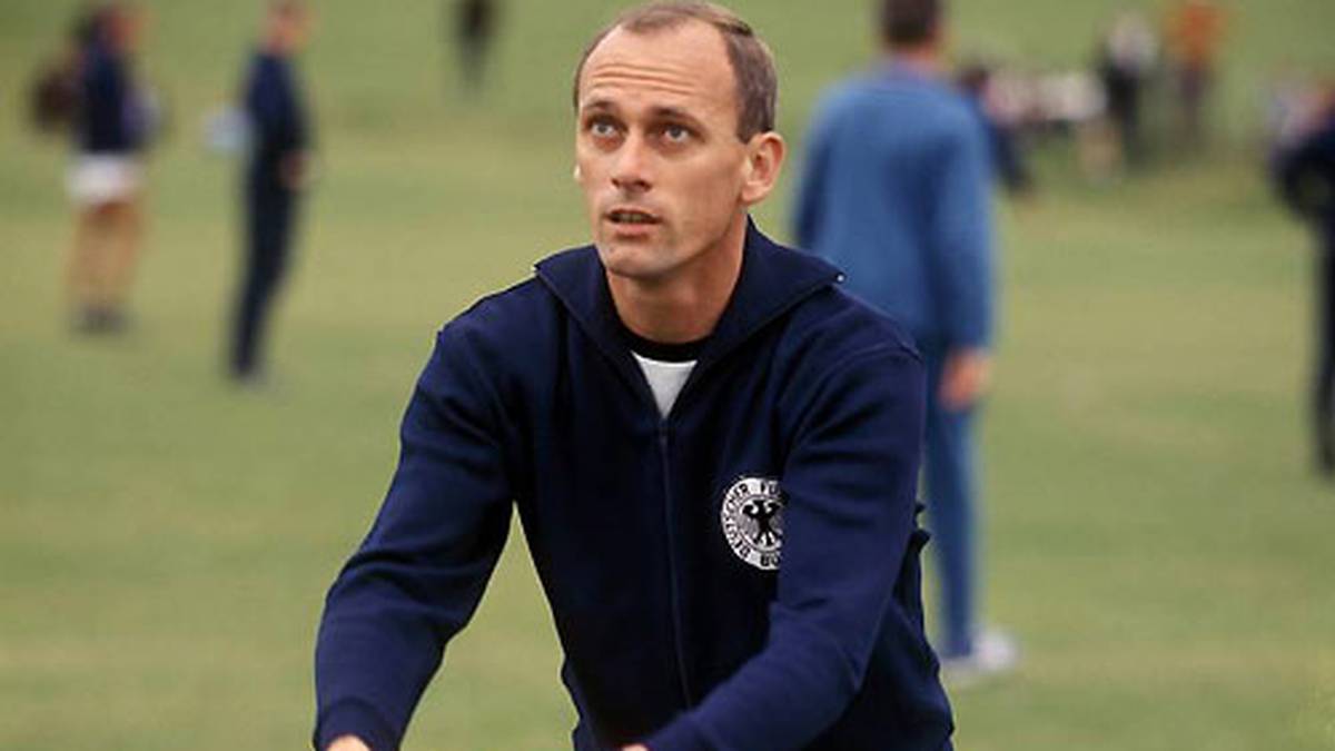 Er agierte bis 1970 als helfende Hand des DFB-Coachs, ehe der nächste Karrieresprung kam