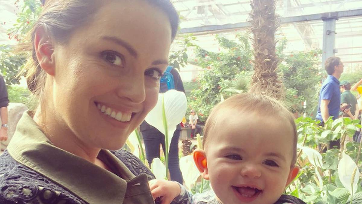 Amanda McCarthy ist die Ehefrau von Brandon McCarthy, der als Pitcher für die Atlanta Braves aktiv ist. Das Duo kennt sich seit der Highschool und ist seit Ende 2010 verheiratet. Tochter Cassidy bringt beide zum Lachen