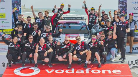 Kalle Rovanperä feiert seinen ersten Rallye-Erfolg nach seinem Weltmeistertitel. Zwei Piloten erleben ein desaströses Drama.