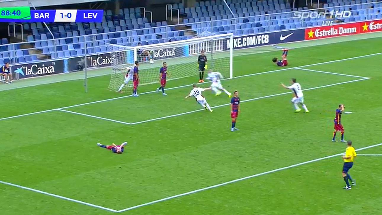 Bayer feiert Punkt in Barcelona