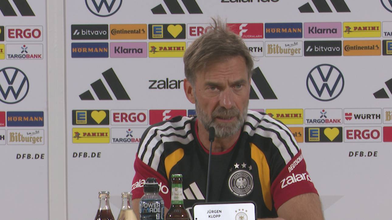 Hier verkündet Klopp den Torwartwechsel