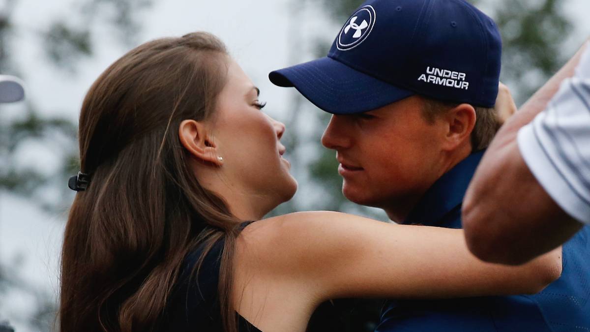 Jordan Spieth triumphiert 2015 beim Masters. Das feiert er natürlich mit Freundin Annie Verret