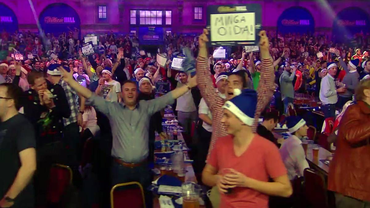 München grüßt aus London! Deutsche Fans haben sich im Ally Pally versammelt und melden sich mit "Minga, Oida!"