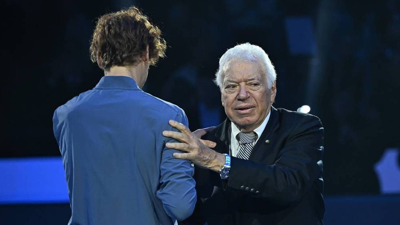 Nicola PIetrangeli (r.) übte zuletzt oft Kritik an Jannik Sinner (l.) 
