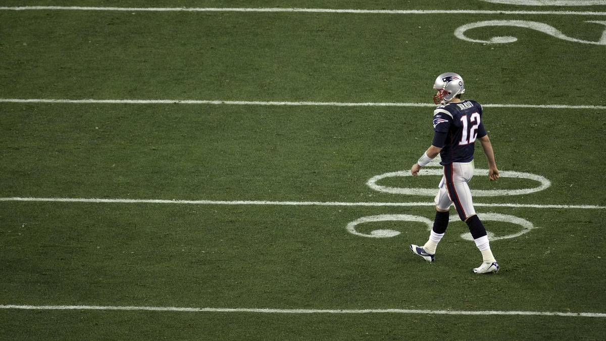 Die Patriots schlagen zurück und stellen wieder auf 14:10. Mit 35 Sekunden auf der Uhr wirft aber Elli Manning noch einmal Richtung Plaxico Burress. Der Pass kommt an und die Patriots verlieren den Super Bowl XLII