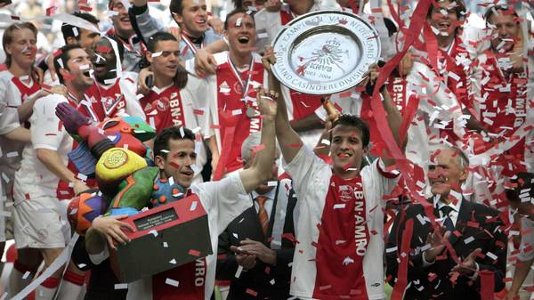 Ajax's captain Rafael van der Vaart hold