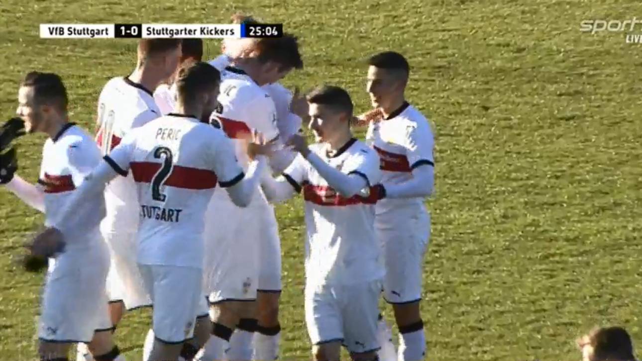 Eigentor entscheidet Stuttgart-Derby