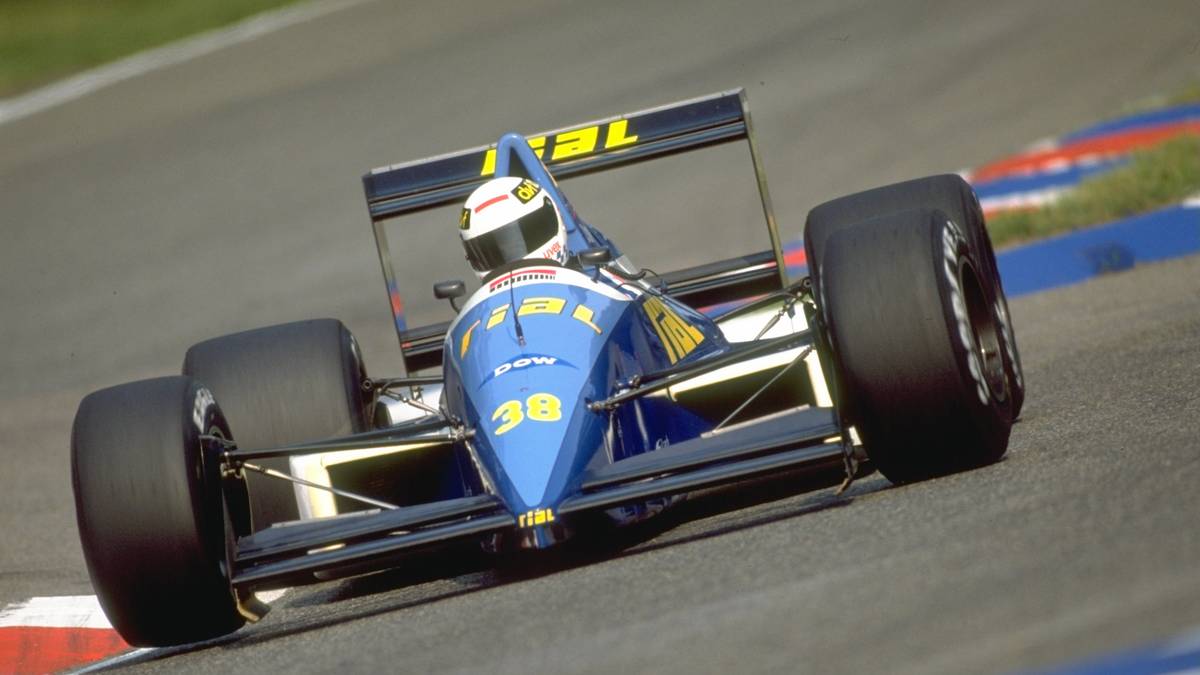 Auch zwei Deutsche sind im "22er-Klub" zu finden: CHRISTIAN DANNER, heute bekannt als RTL-Experte der Formel 1, fährt beim USA-GP 1989 von Platz 26 auf vier vor und holt damit drei seiner insgesamt vier WM-Punkte, die er in der Königsklasse sammelt