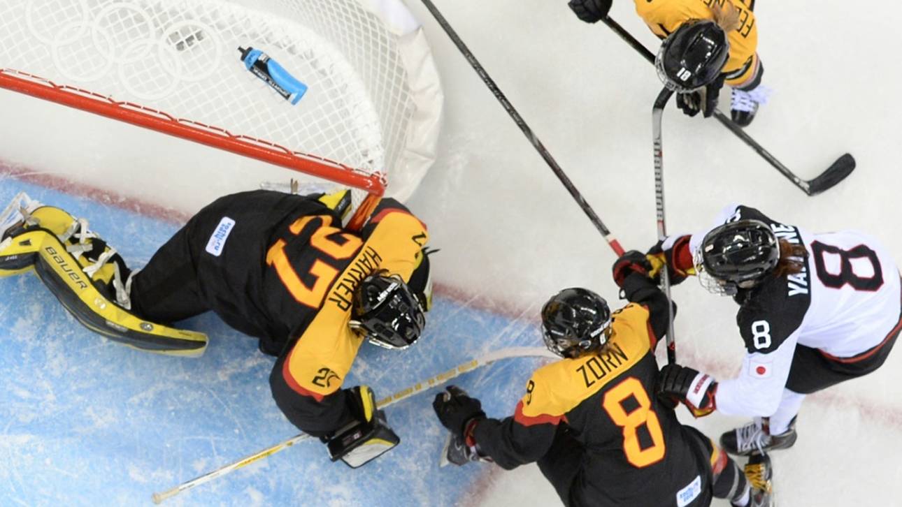 Spielerinnen tragen Tracker bei Eishockey-WM