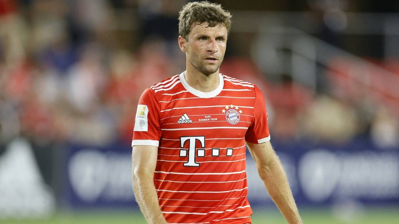 Müller zieht an Kahn vorbei