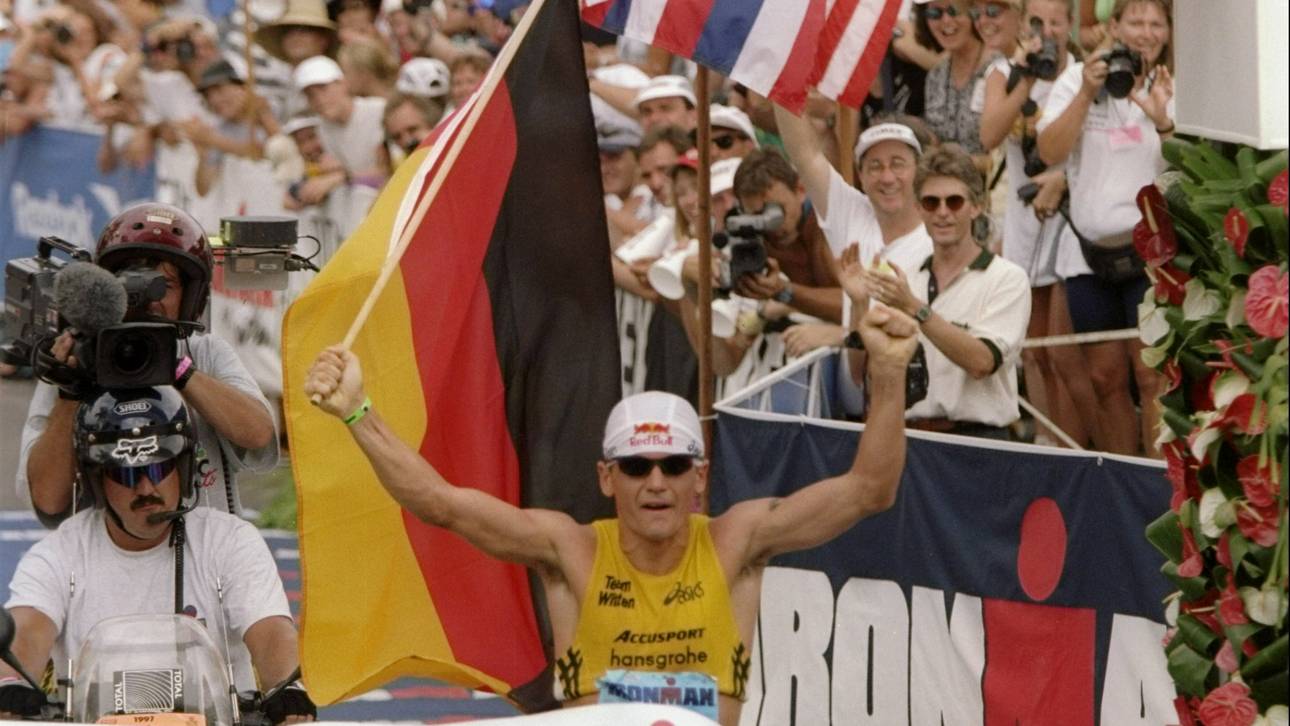 Thomas Hellriegel gewinnt 1997 als erster deutscher Athlet den Ironman Hawaii