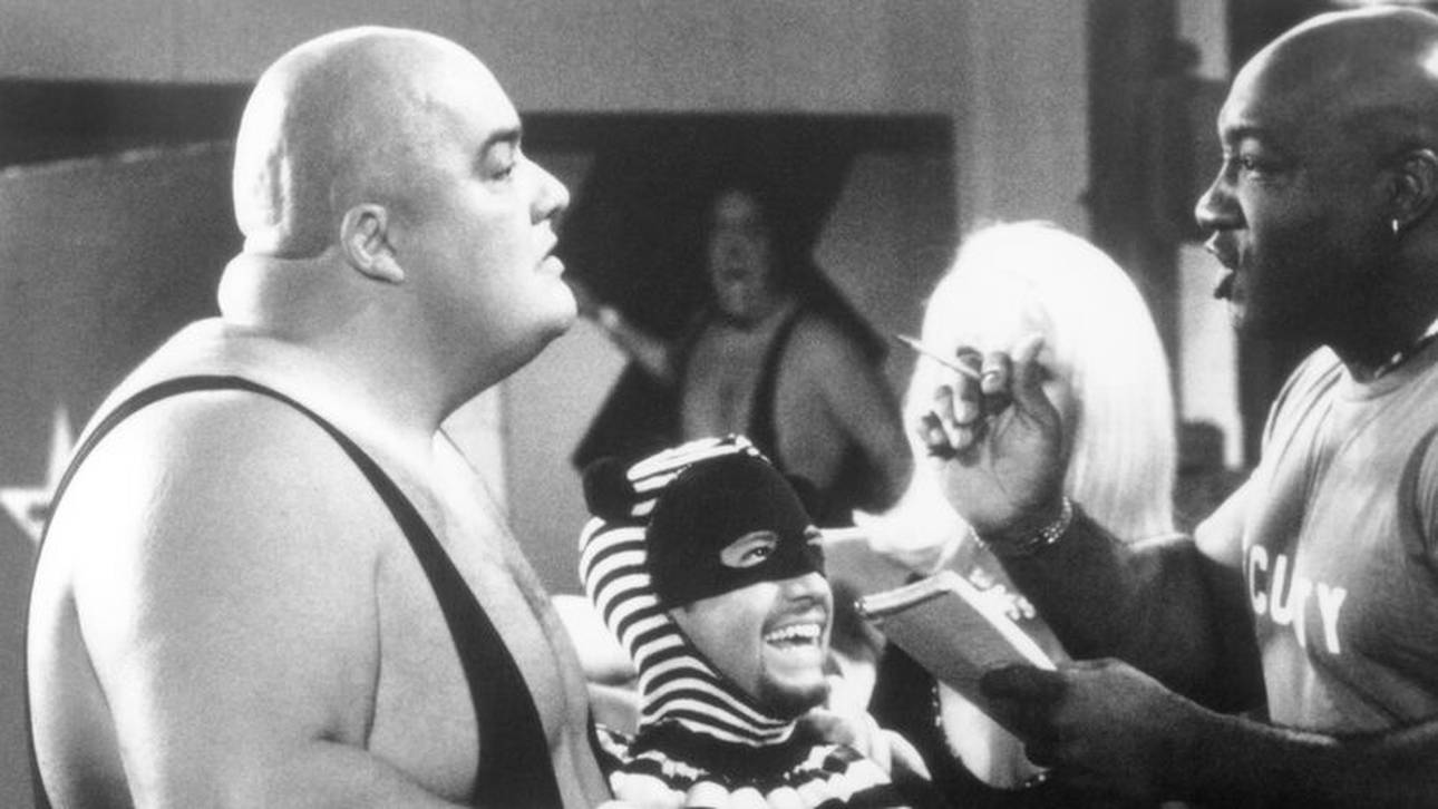 King Kong Bundy (r.) mit David Faustino (M.) alias Bud Bundy