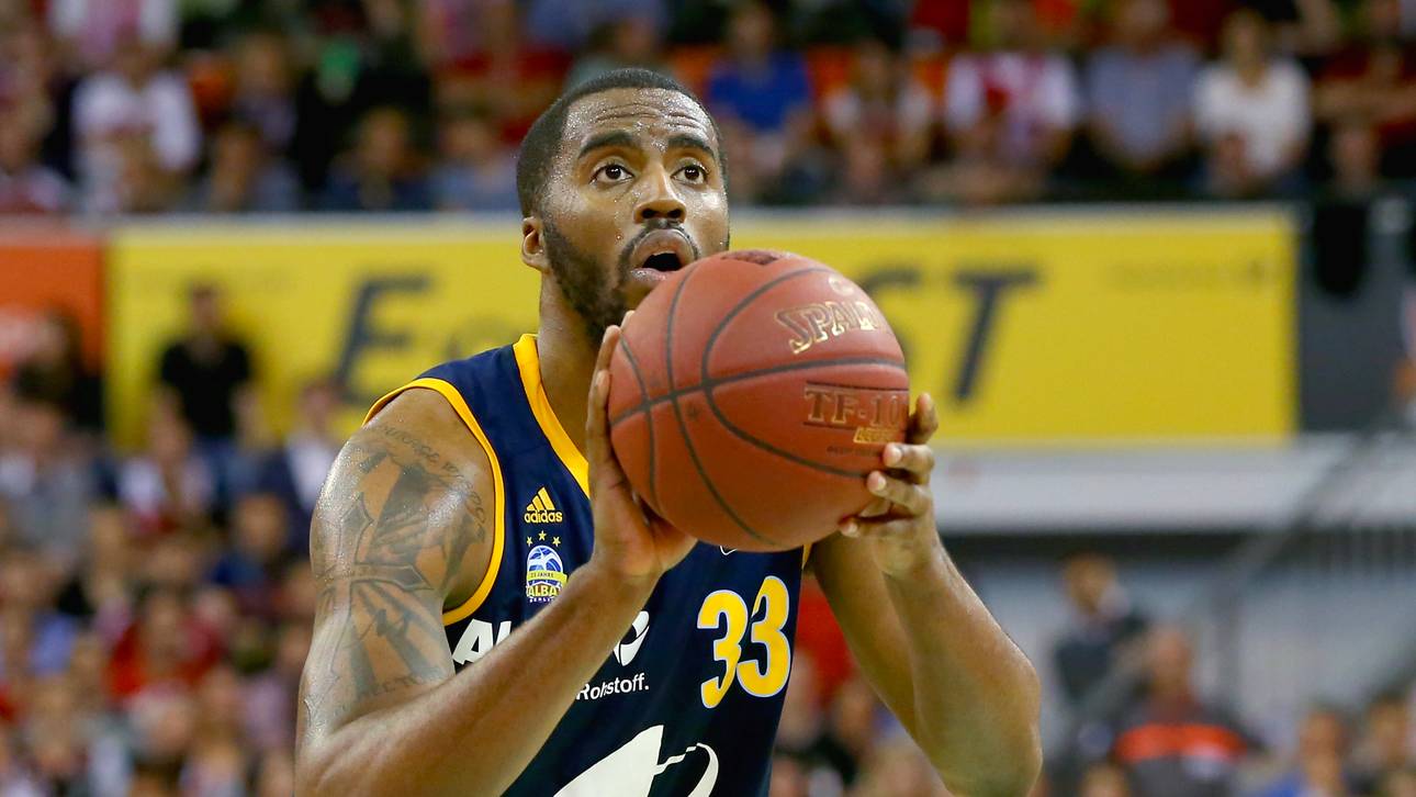 Jamel McLean von ALBA Berlin