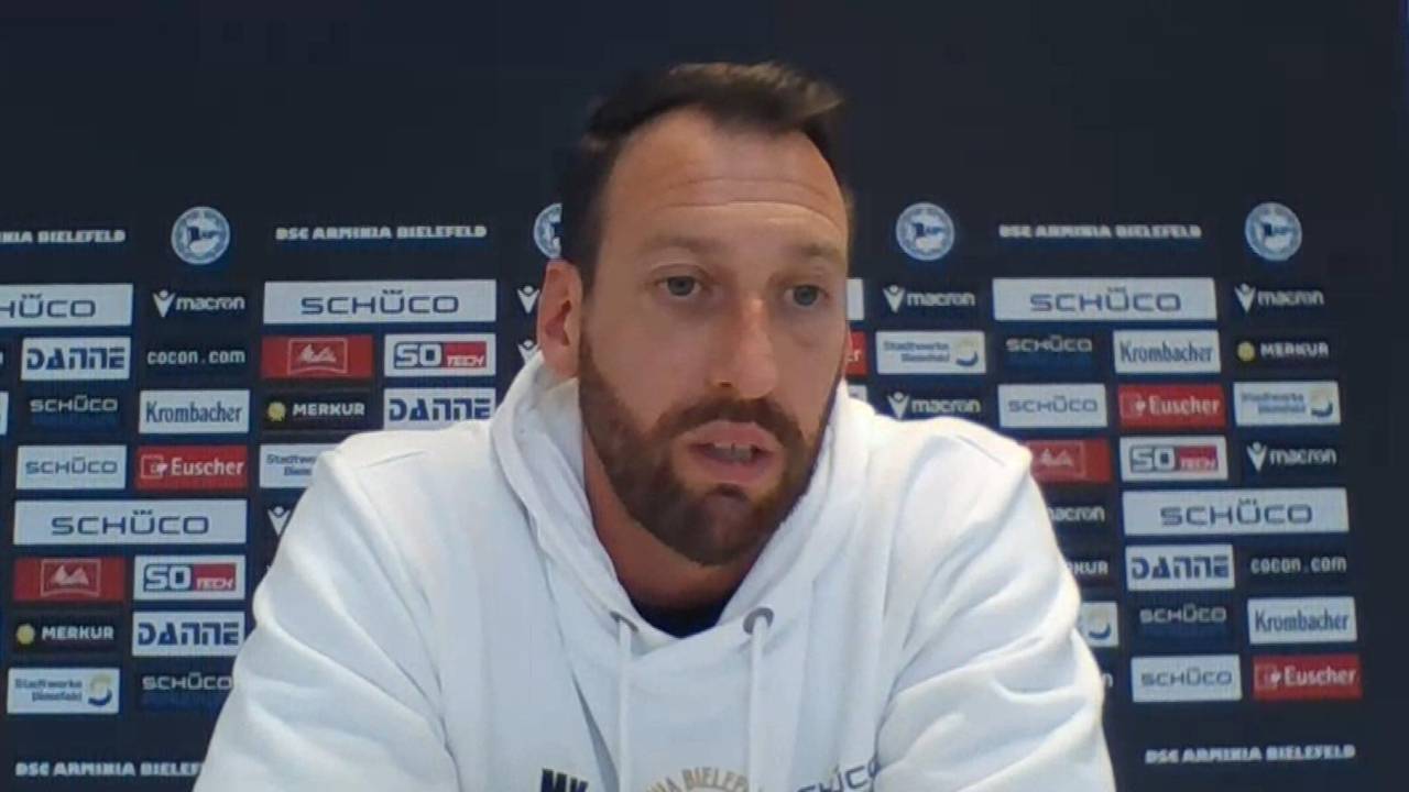Leverkusen jammert wegen schlechtem Rasen? Bielefeld-Coach reagiert