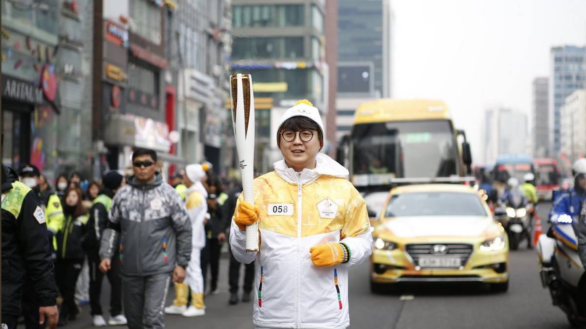 Mit Mata trug auch ein ehemaliger Weltmeister das Olympische Feuer. 2014 gewann er mit Samsung White die League of Legends-WM und hat bisher rund 400.000 US-Dollar mit dem Spiel verdient