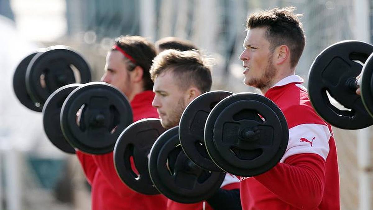 Während des Trainings sind die Gewichte um einiges schwerer. Für die Rückrunde werden die Kraftreserven aufgebaut