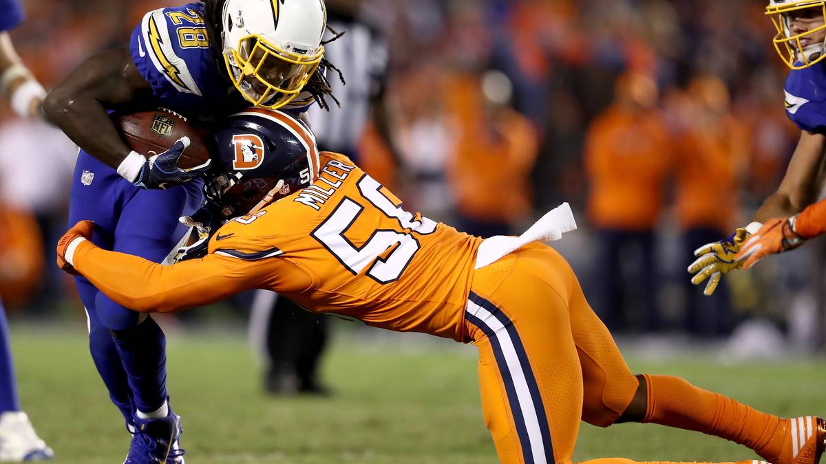 PLATZ 2 - VON MILLER (Denver Broncos, Linebacker): Der Super-Bowl-MVP von 2016 konnte sein Kunststück zwar nicht wiederholen, an Millers Leistung lag das Verpassen der Playoffs aber nicht. Dafür waren 13,5 Sacks (Rang zwei) und 78 Tackles zu gut. Die Belohnung: Es geht 13 Plätze hoch. Miller ist wohl der gefürchtetste Verteidiger der NFL