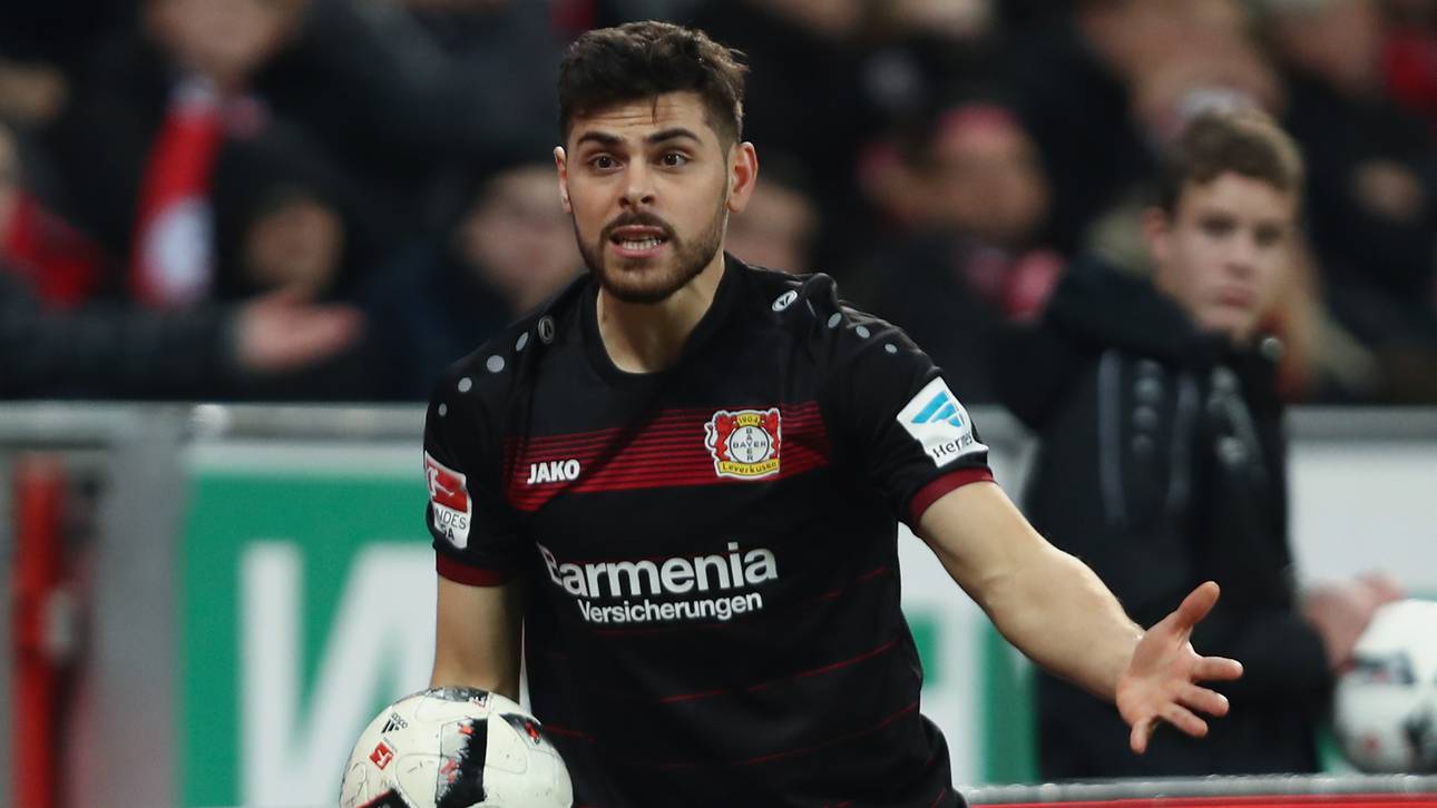 Bayer-Schock: Volland fällt lange aus