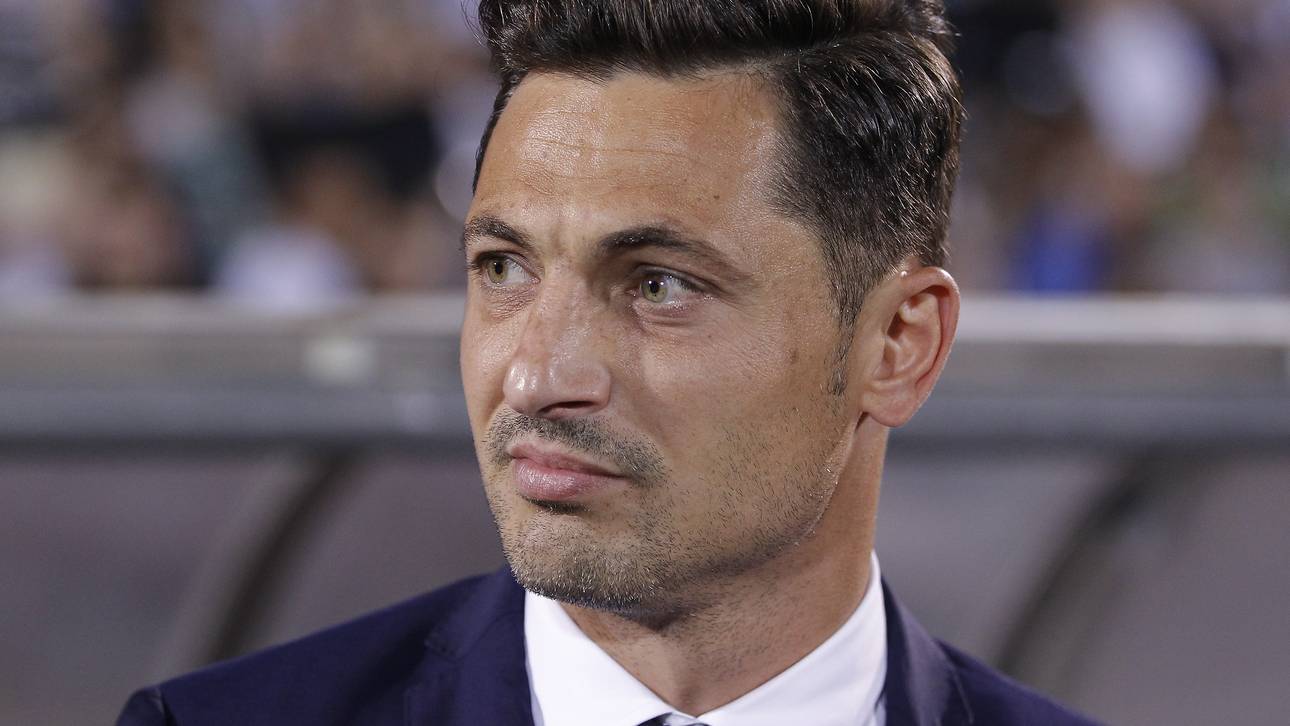 UEFA schließt Bukarest-Trainer aus