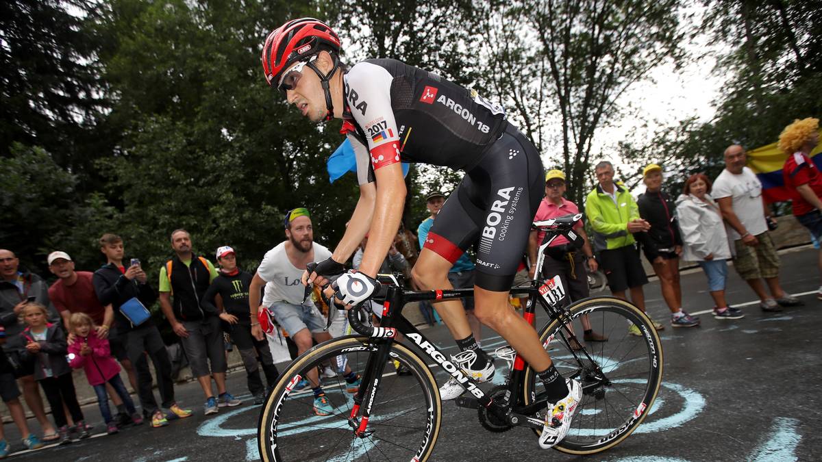 Auch die deutsche Zukunftshoffnung Emanuel Buchmann hat gute Erinnerungen an den Giganten der Pyrenäen: Bei seiner ersten Teilnahme an der Tour 2015 wird er sensationell Dritter auf der schweren Bergetappe rund um den Tourmalet, den Sieg fährt der Pole Rafal Majka ein. Am Samstag will Buchmann erneut für Furore sorgen